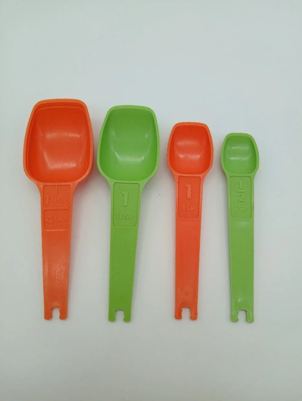 Tupperware Nested Measuring Spoon Set